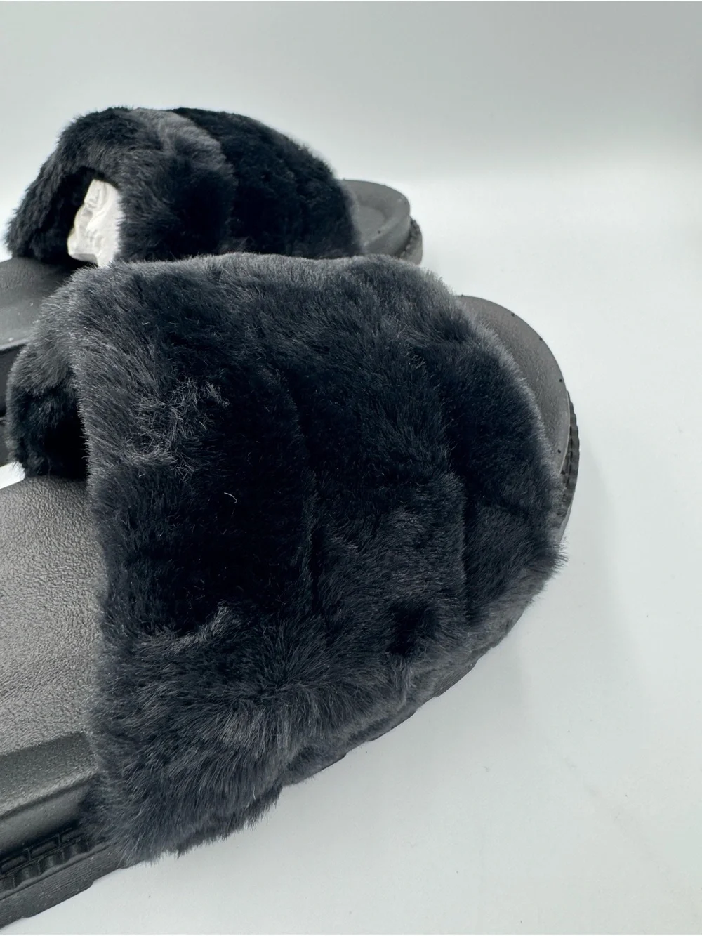 Chinese Laundry Black Faux Fur Slide Sandals Women’s Size 10 New No Box